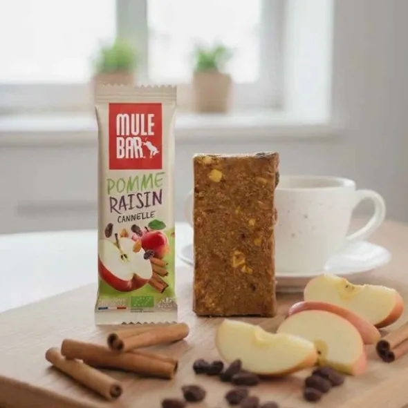 Barre énergétique bio Mulebar - Pommes, raisins et cannelle