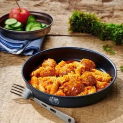 Boulettes de viande, sauce tomate et pâtes