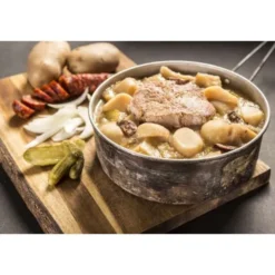 Côtelette de porc aux pommes de terre bouillies