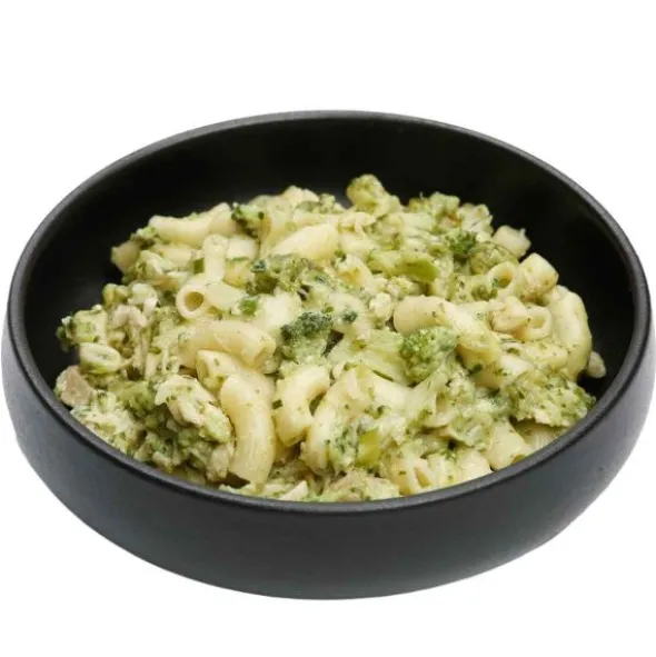 Macaronis, poulet et brocolis avec sauce au fromage
