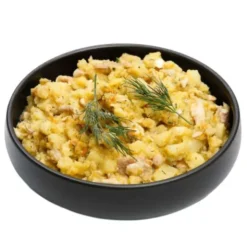 Pommes de terre et porc avec sauce à l'aneth