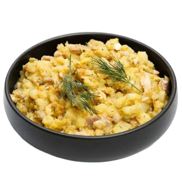 Pommes de terre et porc avec sauce à l'aneth