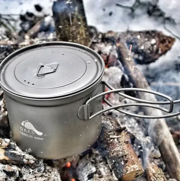 Popote en titane Toaks - 0,9 L