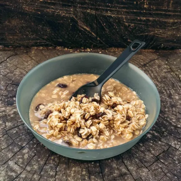 Porridge aux raisins secs et amandes