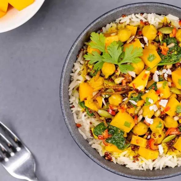 Riz et légumes au curry indien