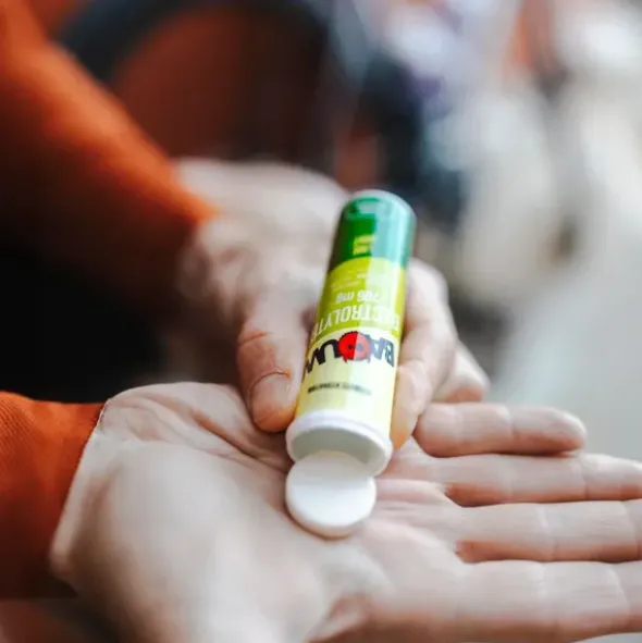 Tube de pastilles électrolytes Baouw - Citron vert, menthe