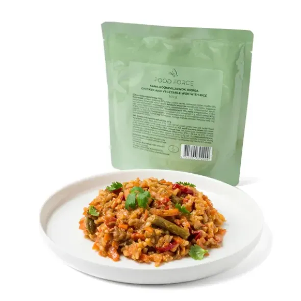 Wok de poulet, riz et légumes